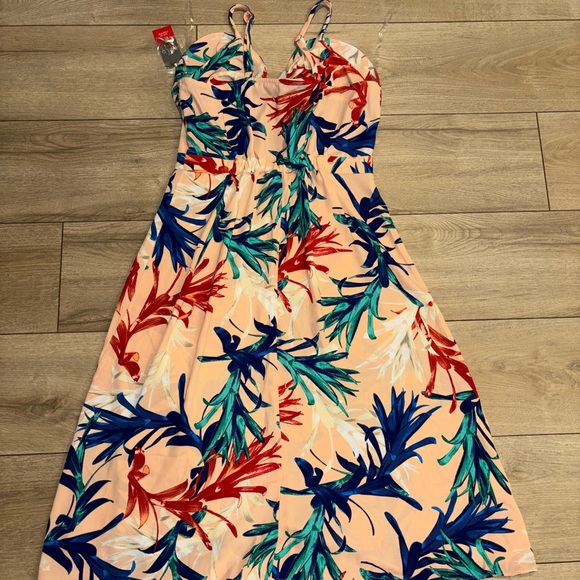 Bold Elements Button Up Floral Midi Dress - Picture 2 of 4